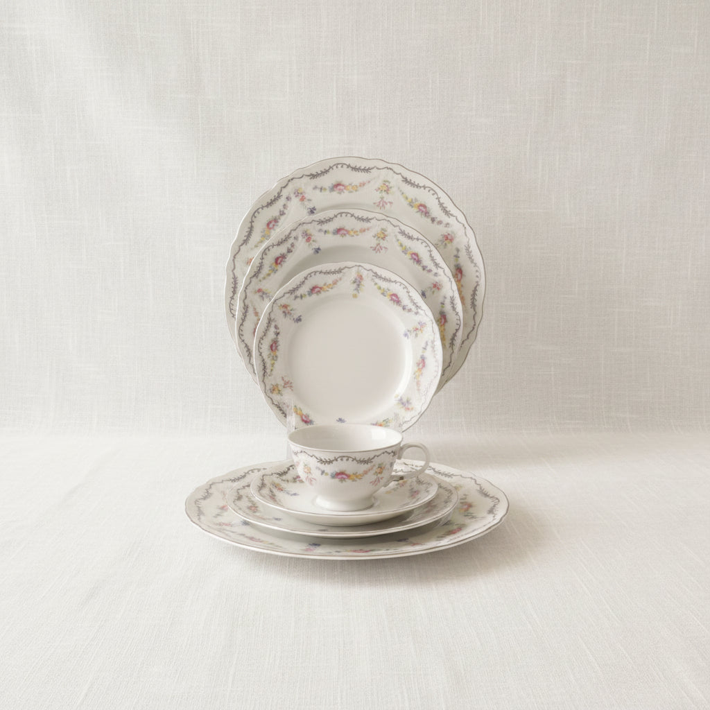 Czech Dinner Set (113-Piece)