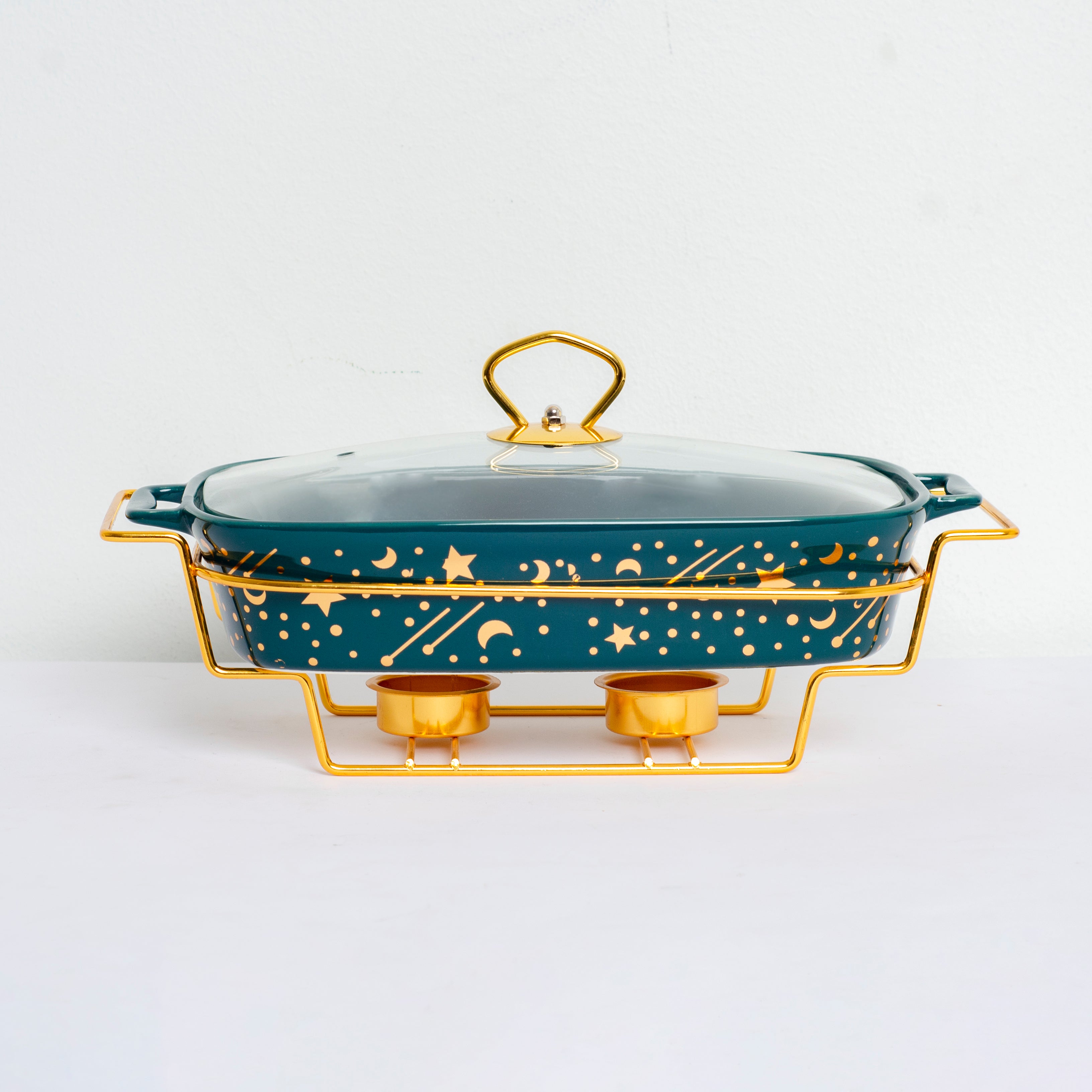 طبق تقديم مستطيل صغير لشهر رمضان مع غطاء