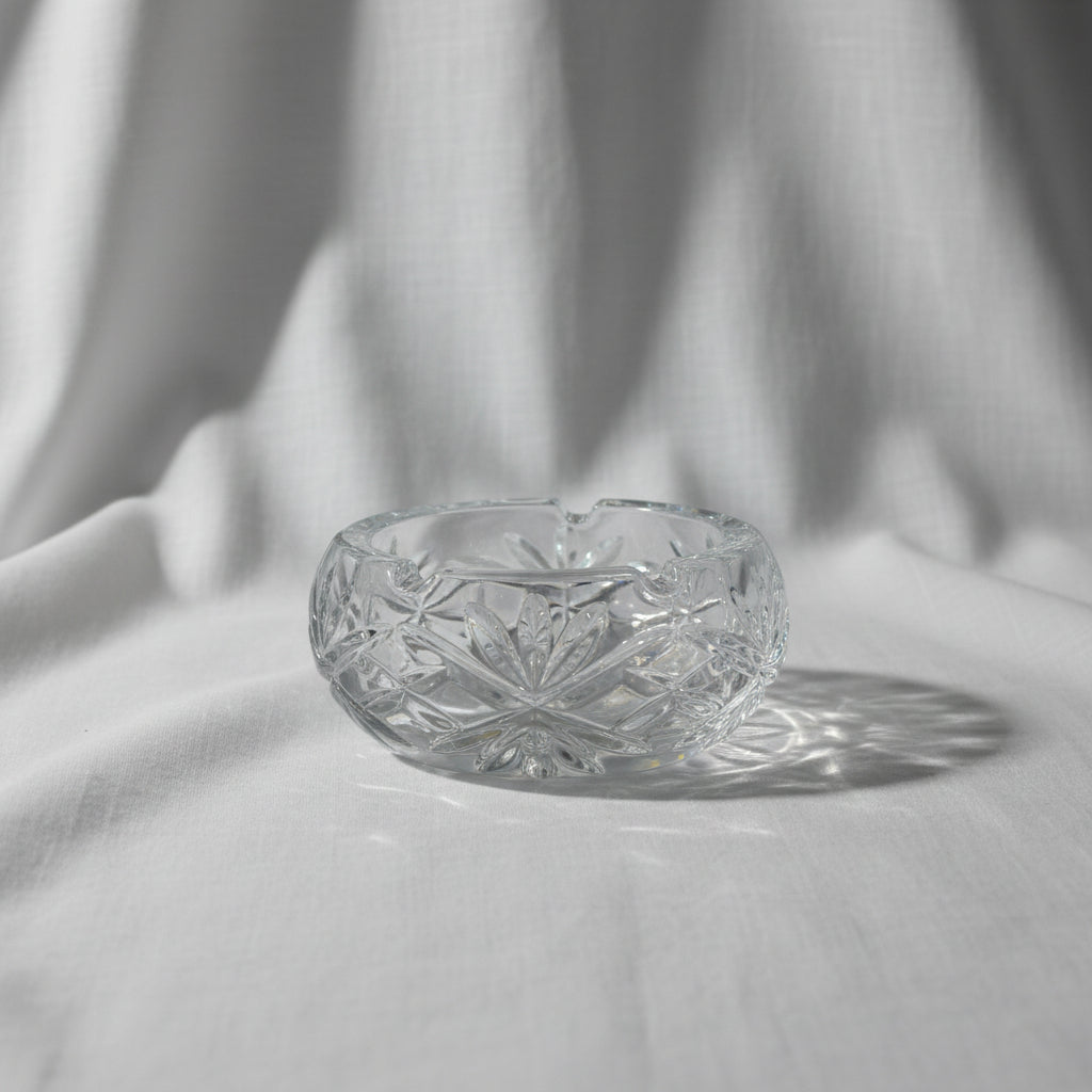 The Minimalist Living Pavilion (Glass Round Patterned Ashtray)