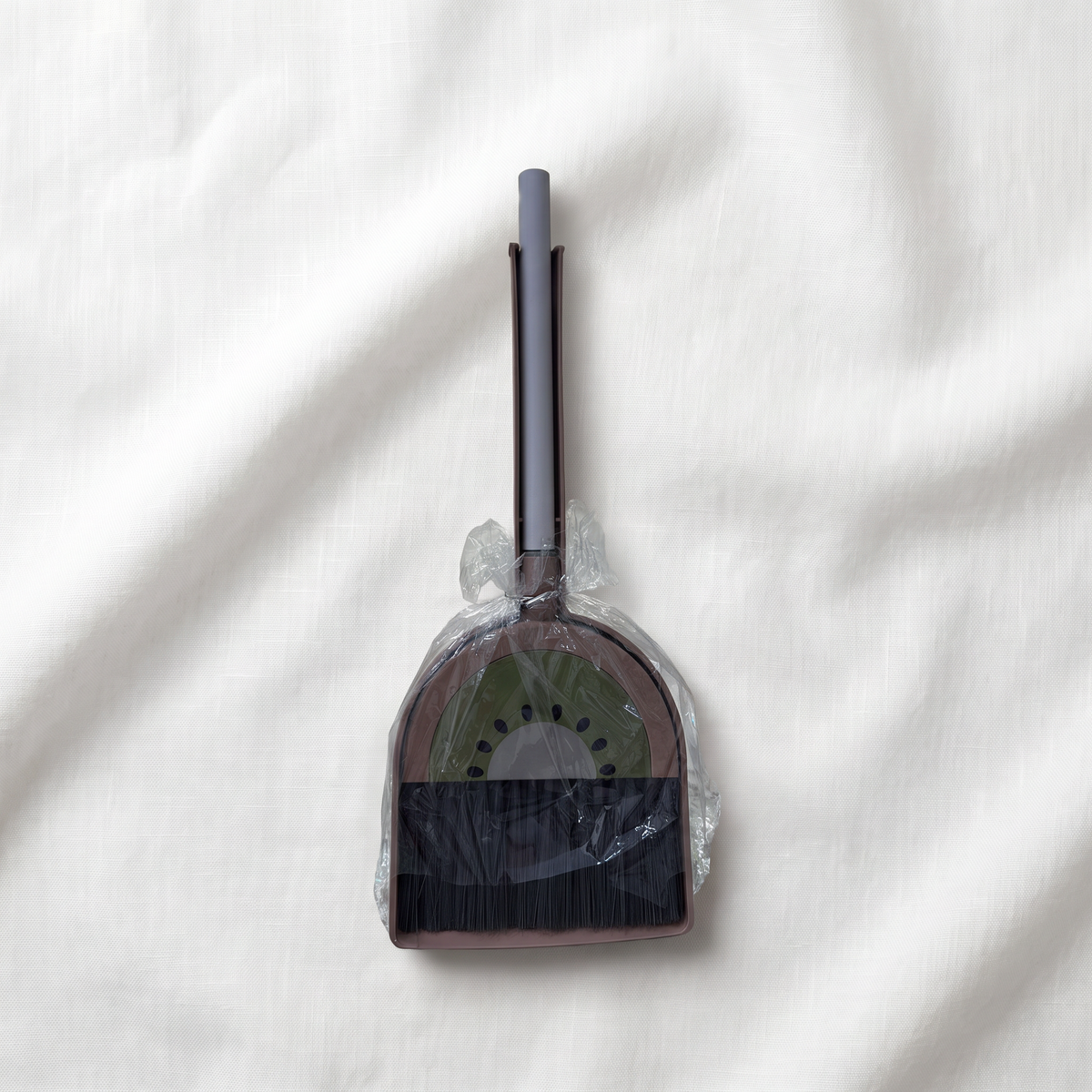 with Scoop Brush
