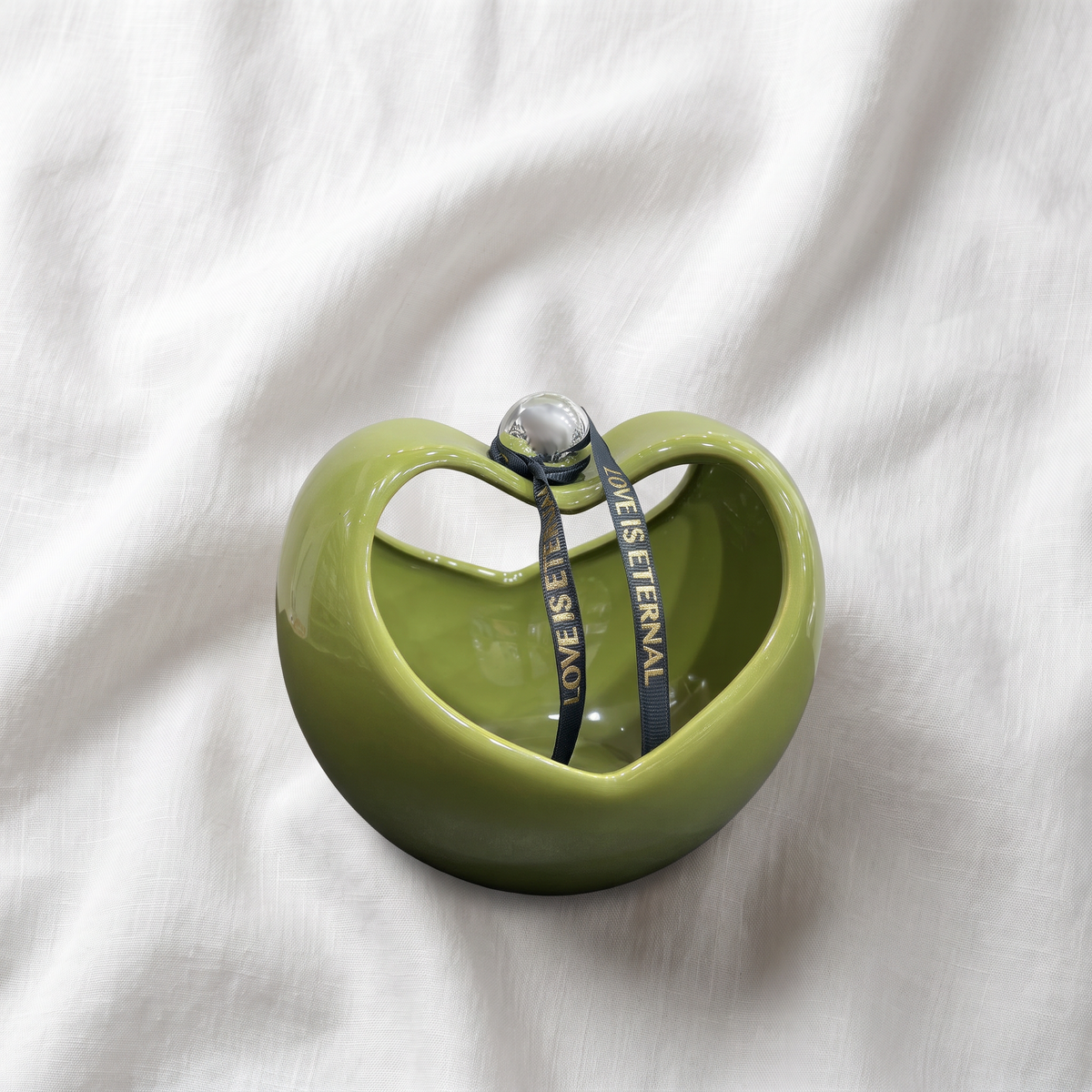 The La Maya Ceramic Green Heart-Handle Serving Tray