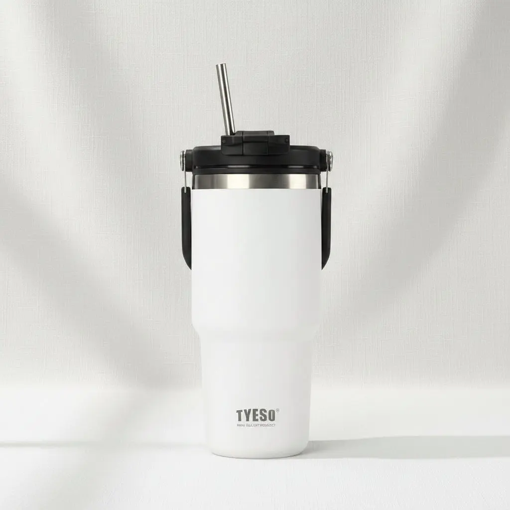 TYESO ROAM Tumbler 2.0 with Flip Straw & Sip Lid (750ml) TYESO ROAM Tumbler 2.0 with Flip Straw & Sip Lid (750ml)