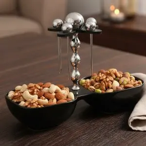 The La Maya Minimalist Two-Tier Hosting Set (Onyx Black)