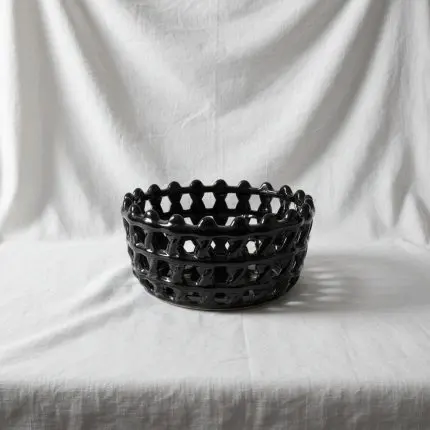 The La Maya Minimalist Ceramic Fruit Basket
