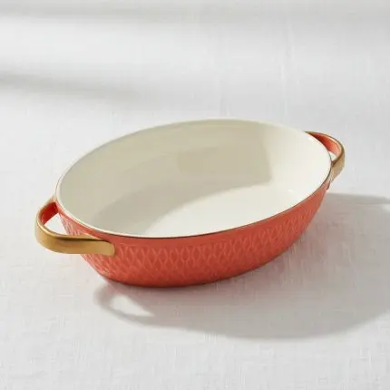 The Minimalist Culinary Sanctuary (LA MAYA Oval Porcelain Casserole 24cm)