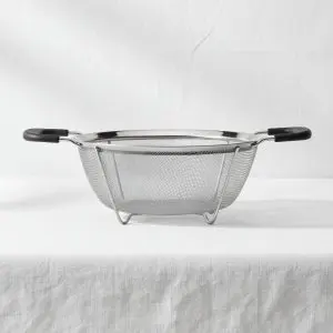 Round mesh colander 19cm