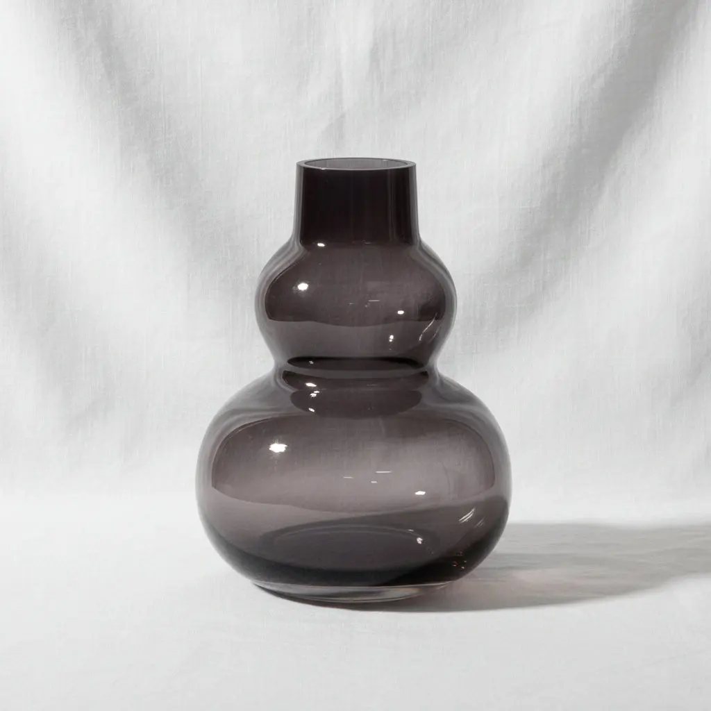 Elegant Midnight Black Glass Decorative Flower Vase (16.5cm)