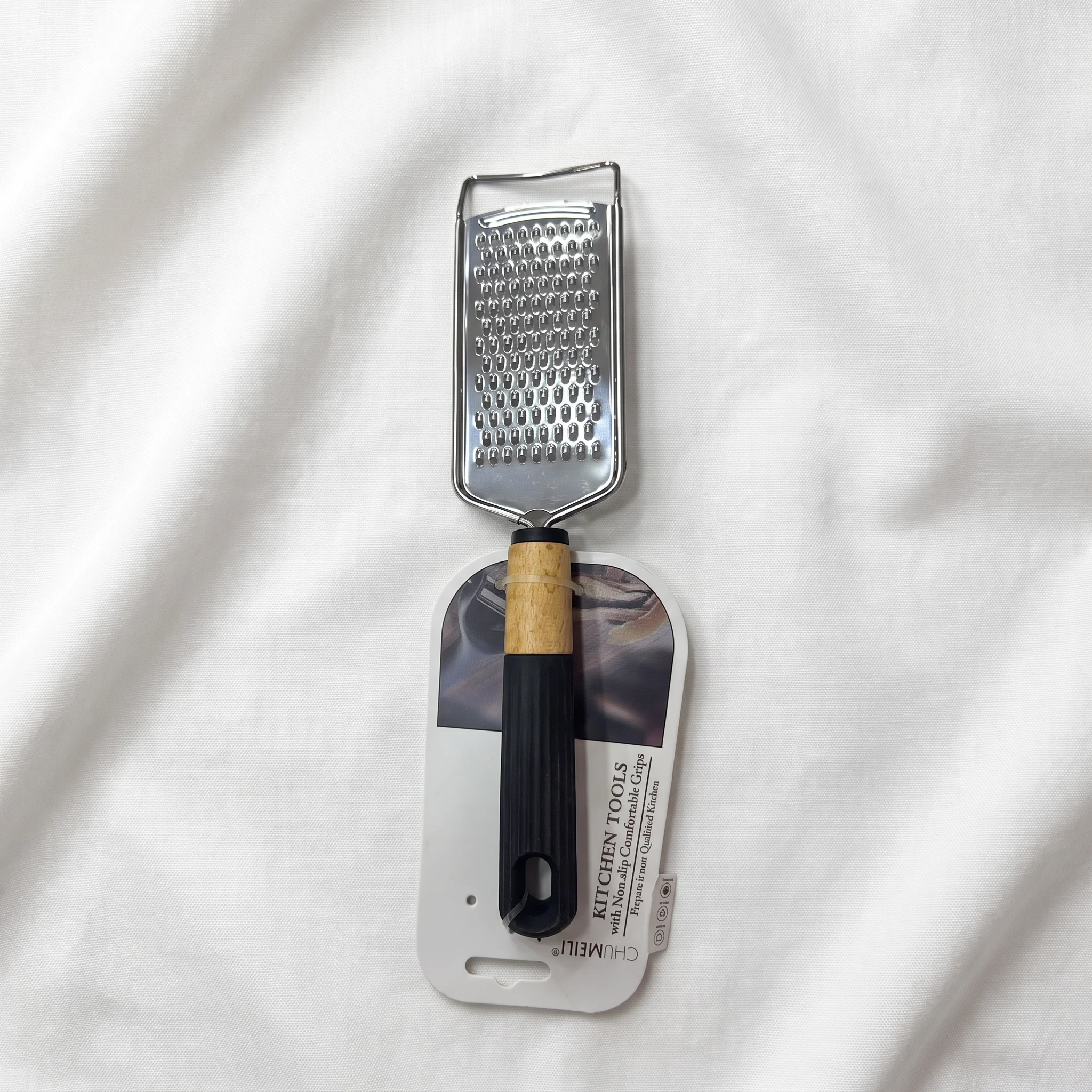 render_3a21ef95-a8ef-4822-ac4c-d0668f53f310.png Hand Grater – NSR-A1-533 - الصورة 1