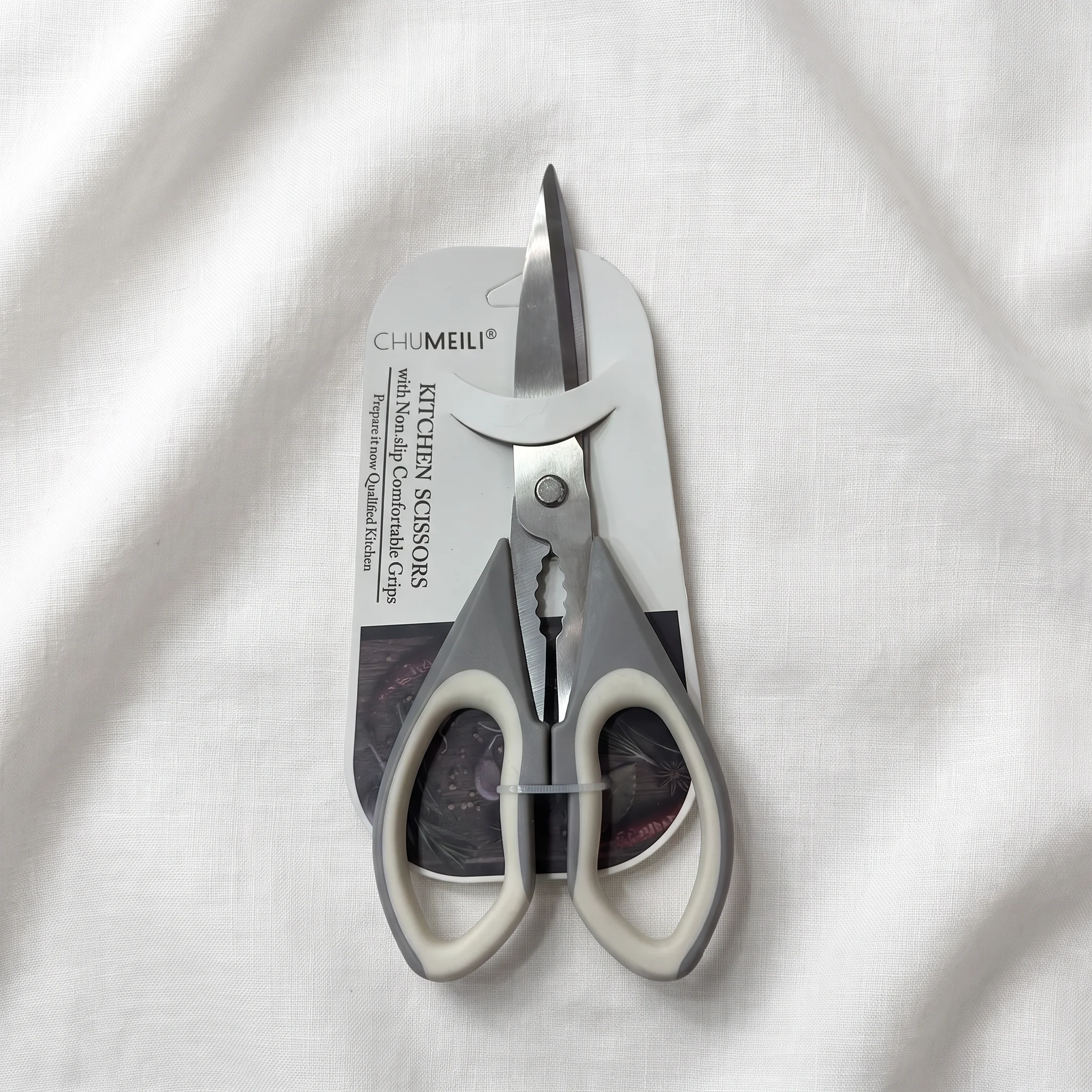 render_5b34bc95-5f08-4f9a-bd03-62639946f78e.png Kitchen Scissors – NSR-A1-517 - الصورة 1
