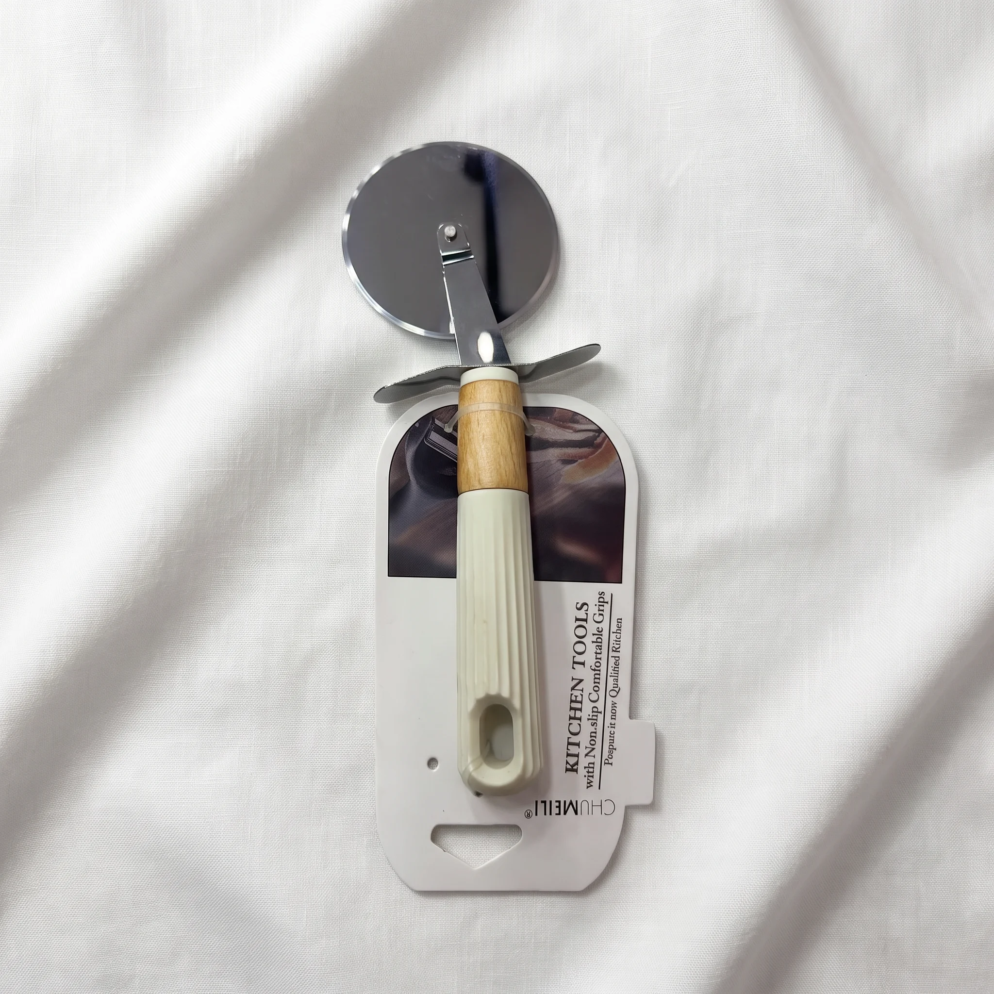 render_c74038dc-d9a2-448a-b05b-d8b656a45f00.png Pizza Cutter Wheel – NSR-A1-536 - الصورة 1